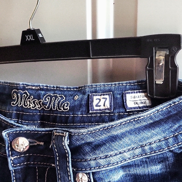 Miss Me style JV589956 Signature Skiinny embellished cross on back pockets 27 - Picture 4 of 4